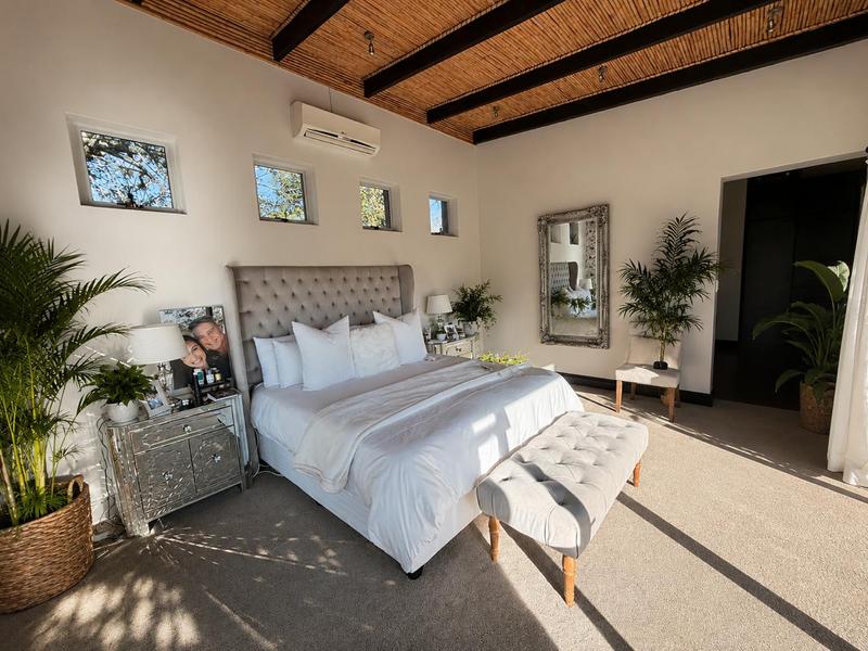 4 Bedroom Property for Sale in Wilderness Heights Western Cape